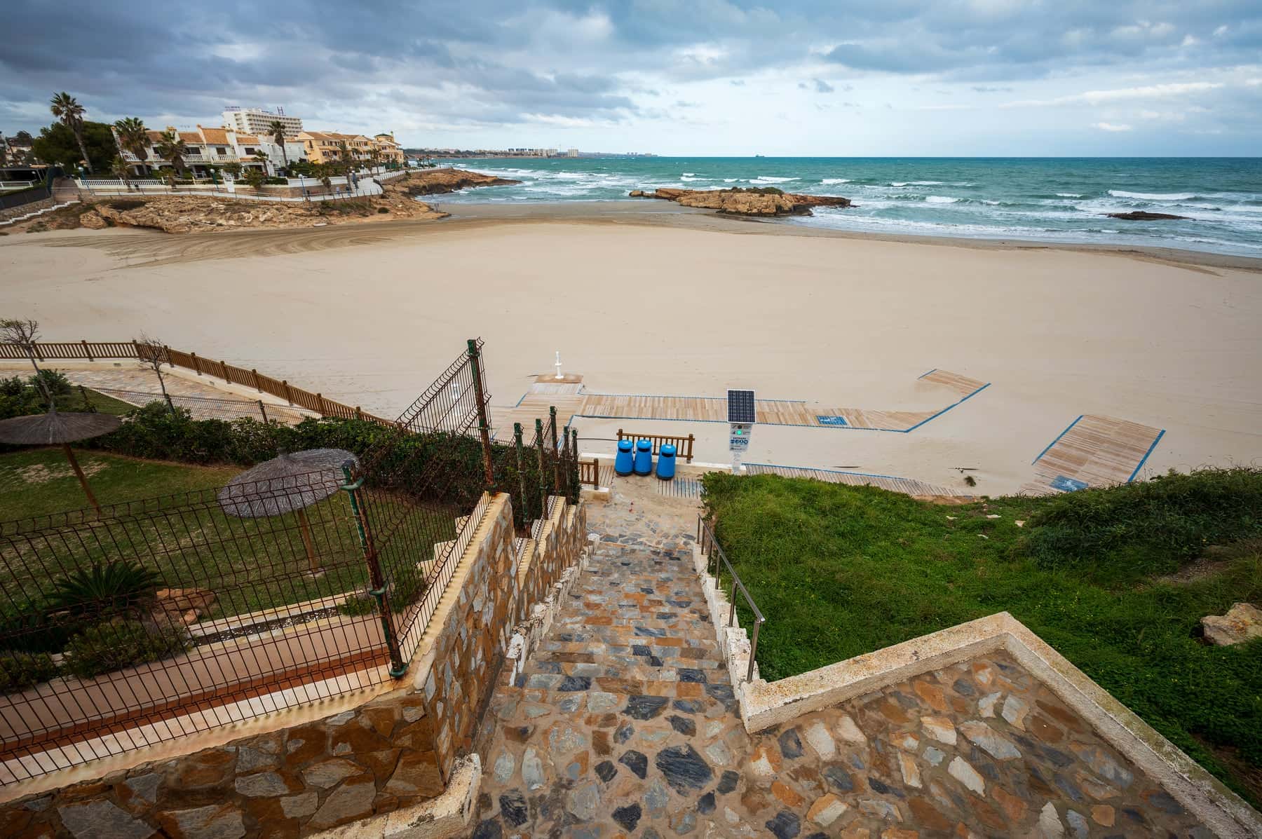 Cala Capitán beach in Cabo Roig, photographed in January 2022